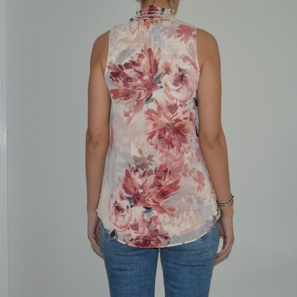 White House Black Market Floral casual Top (size: XS) - Picture 7 of 7